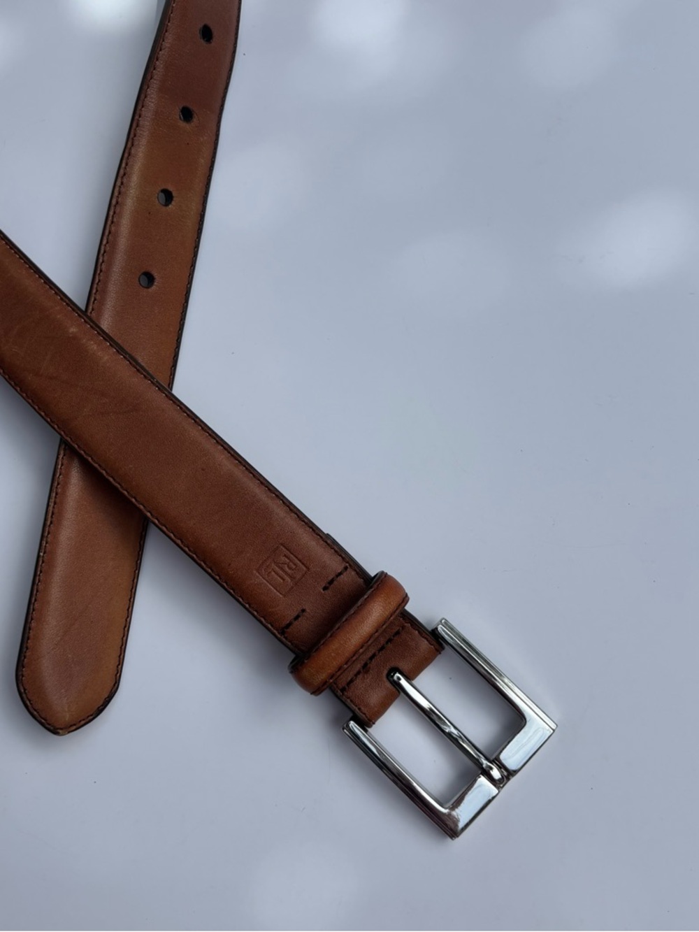 Gorgeous Lauren Ralph Lauren 
Leather Belt in honey brown 
Silver buckle